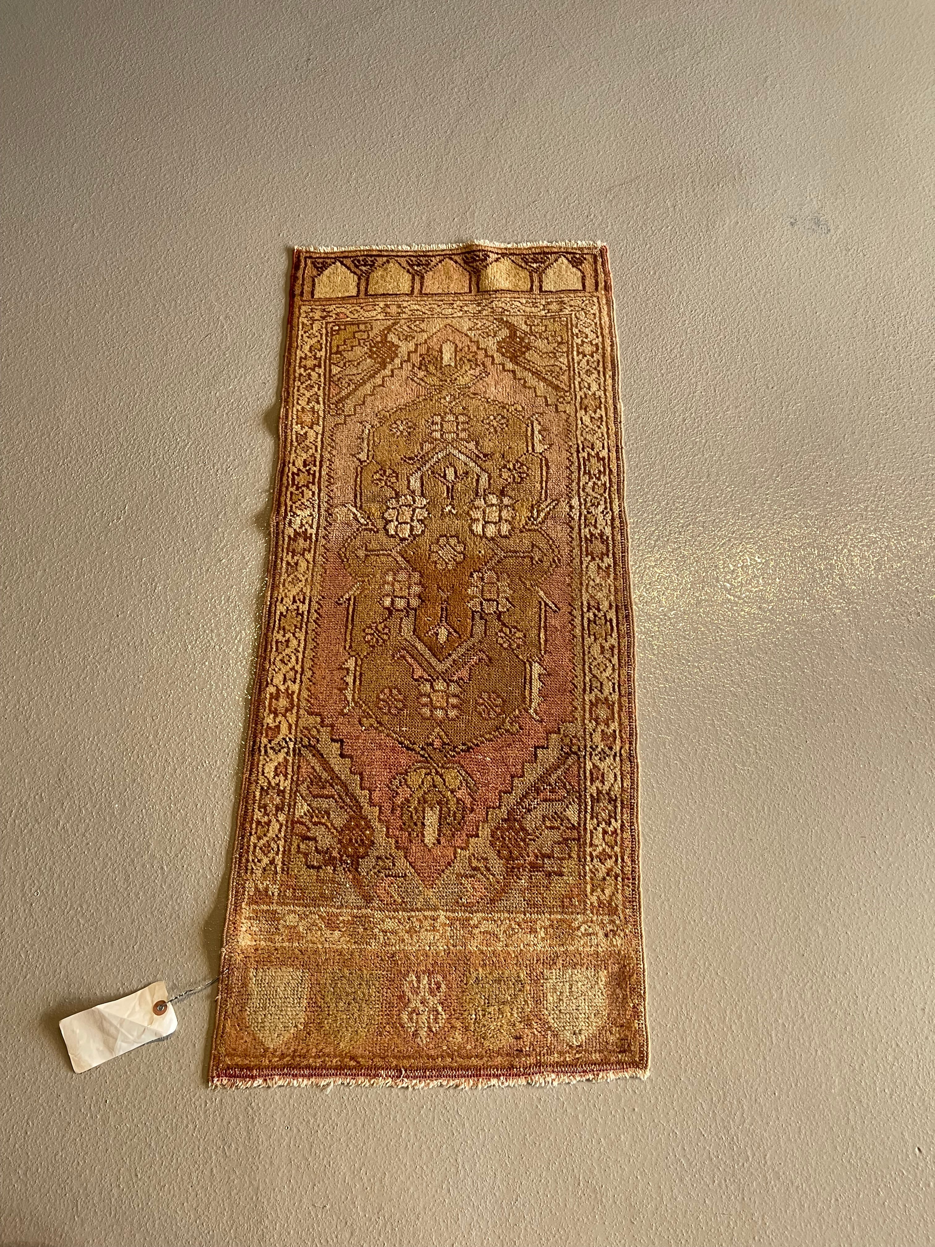Antique Turkish #118 Oushak Beige 3.6 x 1.5