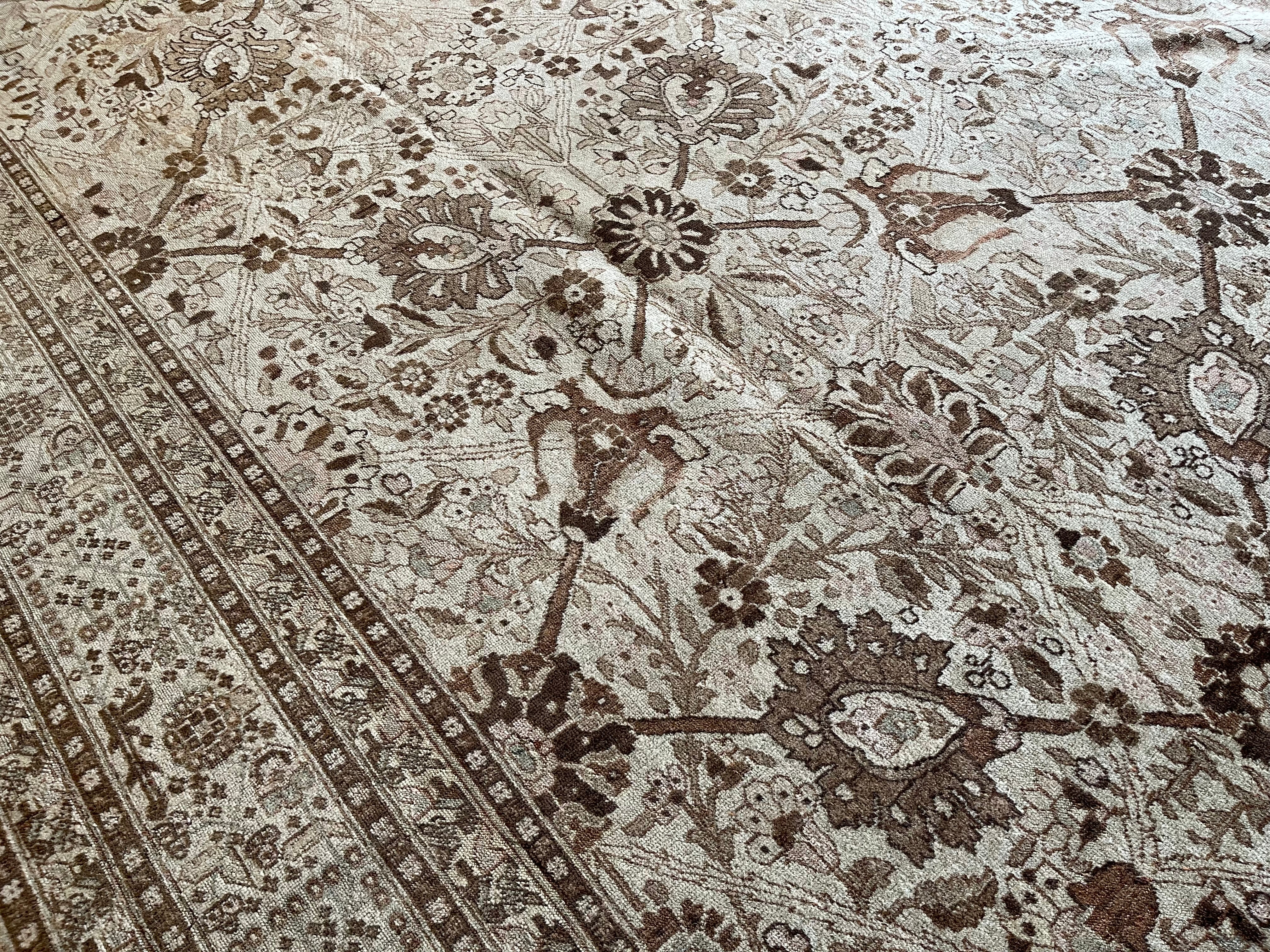 10' x 13.5' #2911 Tabriz Rug - Image 4